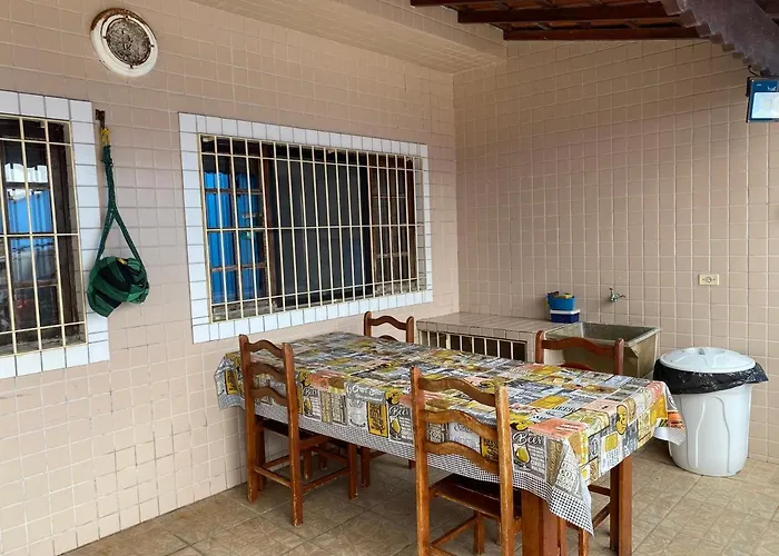 Casa Com Piscina E Churrasqueira