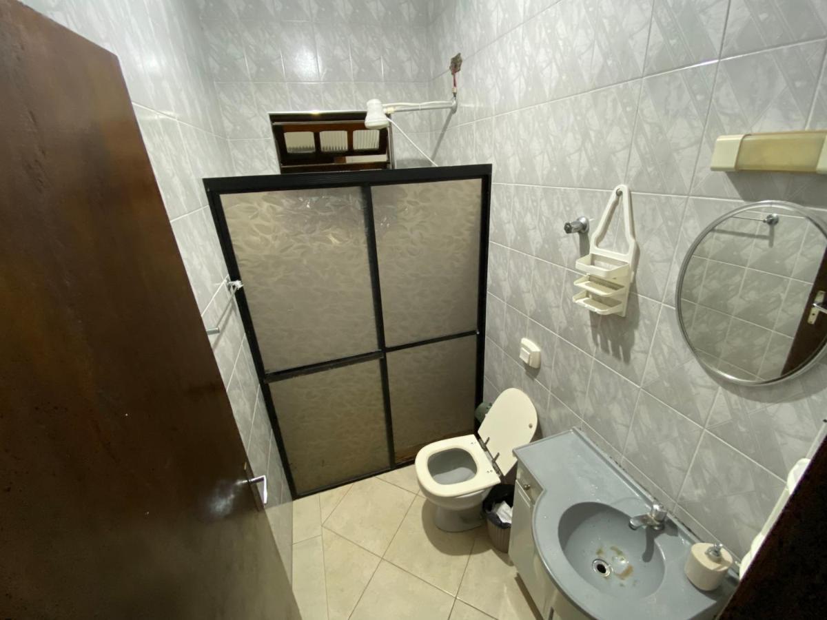 Casa Com Piscina E Churrasqueira Praia Grande (Santos)